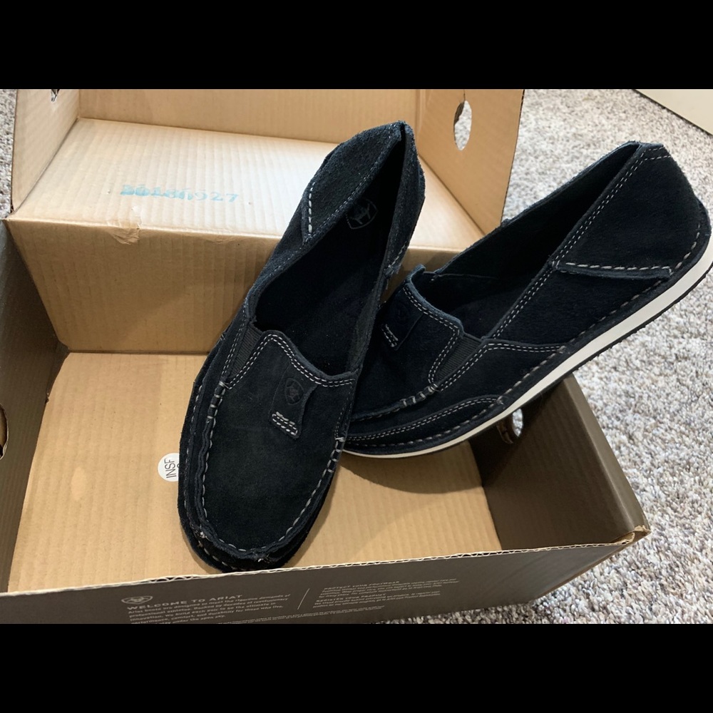 Arita Cruisers -New in Box. Only tried on!